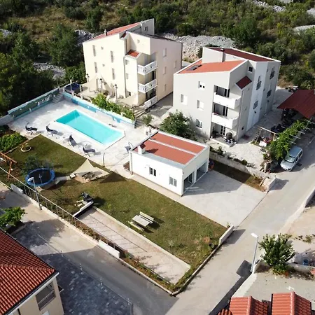 Ivan V Relax Apartment Vodice
